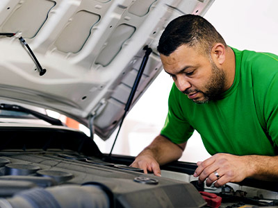 How to revive a dead car battery at Batteries Plus